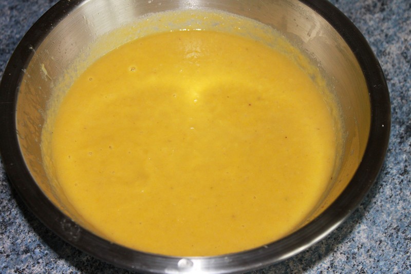 Réaliser une soupe à l'oignon rouge, navet et carottes au blender chauffant